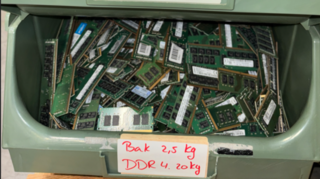 Ca. 20KG DDR4 server/laptop geheugen